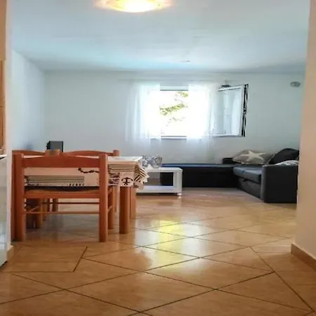 - Comfort One Bedroom G3 Lumbarda