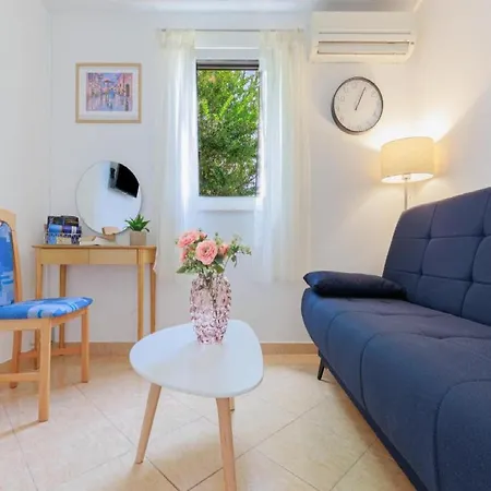 - Comfort One Bedroom G3