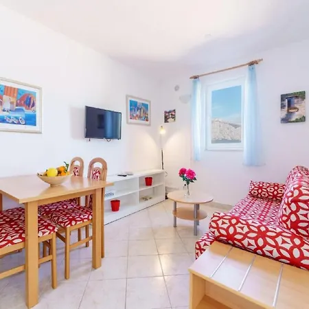 - Comfort One Bedroom G3 Apartment Lumbarda
